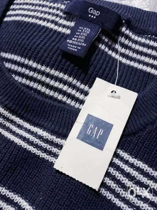 Gap pullover from USA 0