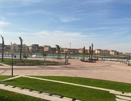 Ground Apartment for Sale in Greens Hyde Park  New Cairo with Down Payment and Installments with Private Garden 5