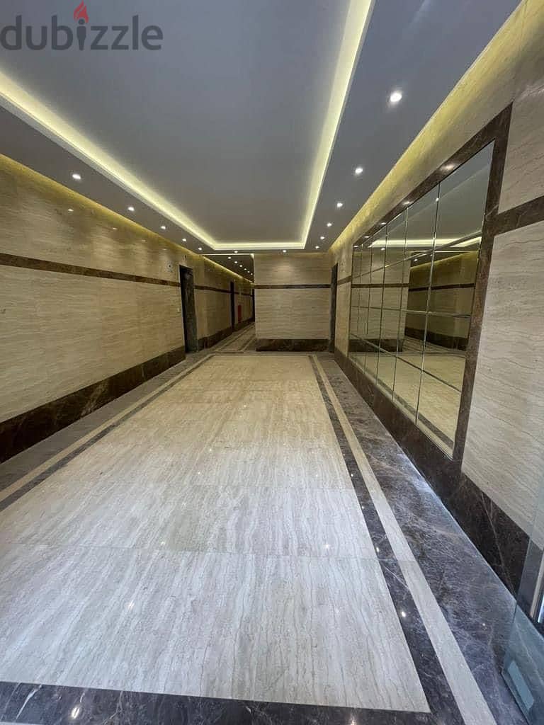 شقة غرفتين متشطبة برايم لوكيشن للبيع في الشيخ زايد بمقدم 430 الف 4