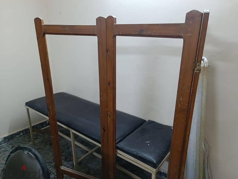 سرير طبي مستعمل بحاله جيده للبيع 2