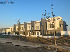 instalments 8 years corner townhouse 250m Ready to move