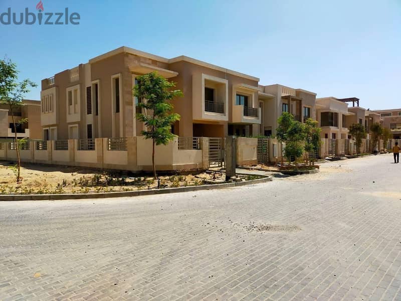 Stand alone for sale in New Cairo, Taj City Compound, in front of Cairo Airport, in installments and a cash discount of up to 40%, Taj City New Cairo 10