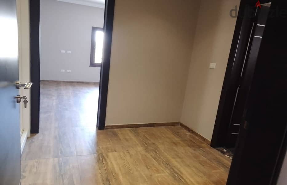 Apartment in West Golf with AC'S & fully finished 8