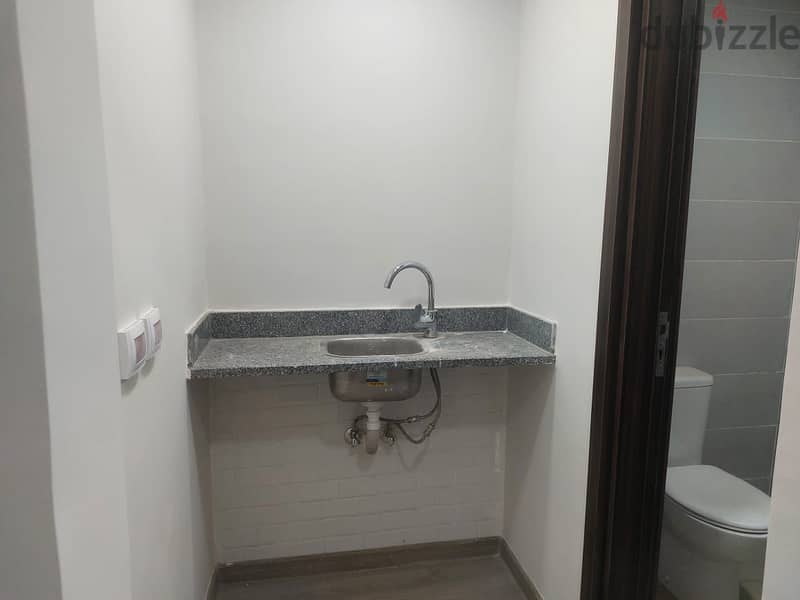 Office for rent in Trivium Mall, Sheikh Zayed, 58 sqm, finished, with air conditioners, only for 35,000 11