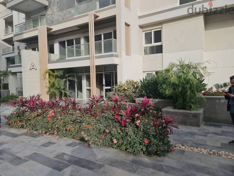 Apartment 190m with instalments in MVIC Hot price 2