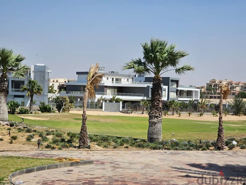 Apartment with garden, 150 sqm, corner with a direct view on the golf course, with a down payment of only 1,824,000 and immediate delivery in Obour Ci 1