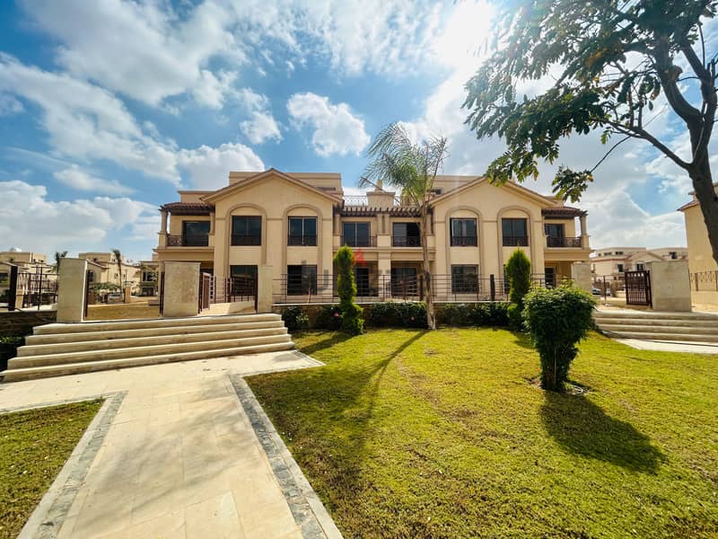 A prime townhouse is available for sale in Madinaty with a stunning wide garden view (F3) at an unbeatable price! 0