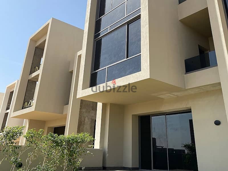 For Sale Twin House In Waterway Villa new Cairo Ready to Move With installment 1