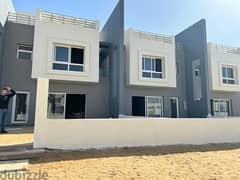 For sale, a townhouse in Hyde Parks Compound, in prime  located on landscape  at the lowest price in the market. 0