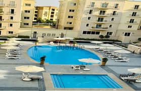 للإيجار شقة في ميفيدا - تطل على حمام السباحة