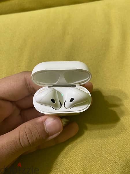 AirPods (2nd generation ) 3