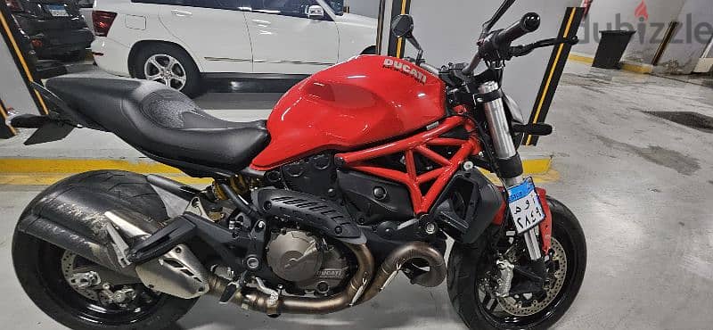 Ducati Monster 821 3