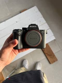 Sony A7III - استخدام خفيف جدا