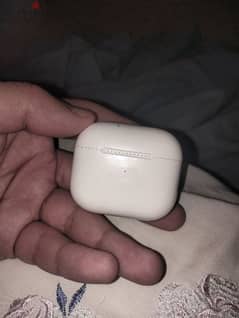 AirPods (3rd generation) with Lightning Charging Case 0