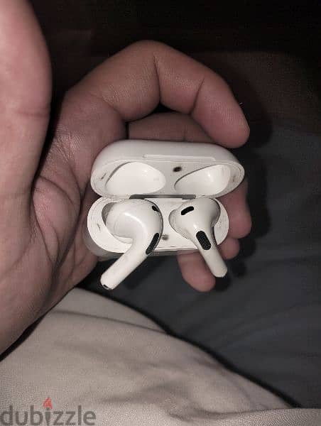 AirPods (3rd generation) with Lightning Charging Case 3