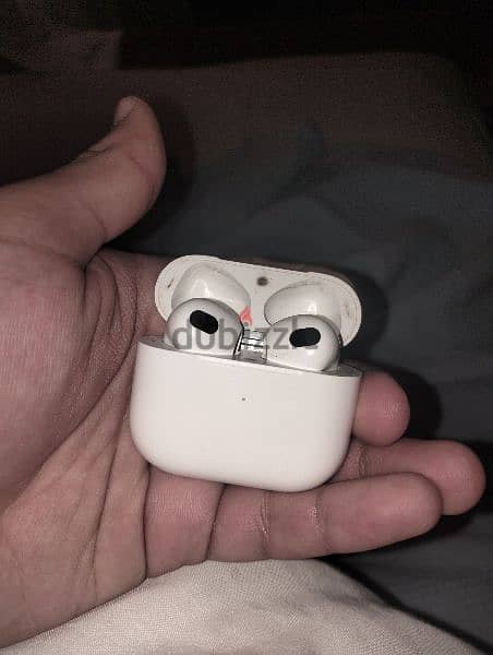 AirPods (3rd generation) with Lightning Charging Case 5