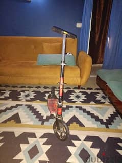 red scooter سكوتر احمر