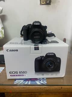 Canon 850D with 18-55mm lens 0