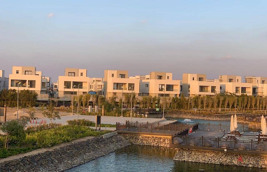 Finished townhouse villa for sale 240m Al Burouj Shourouk City with installments   تاون فيلا للبيع متشطبة في الشروق 240م باقساط 7سنوات في البروج 3