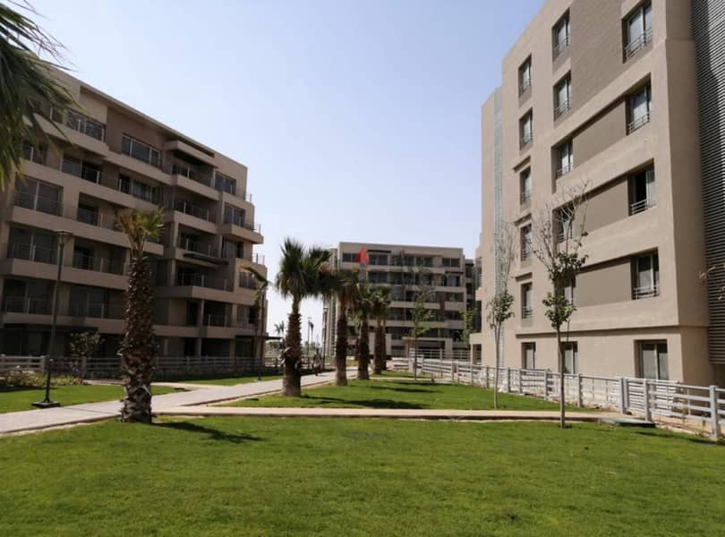 Immediate delivery apartment for sale in Palm Hills next to Madinaty, without down payment and installments over 10 yearsشقة إستلام فوري للبيع 3