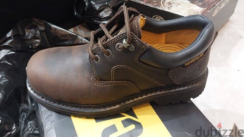 Caterpillar safety shoes perfect condition 4