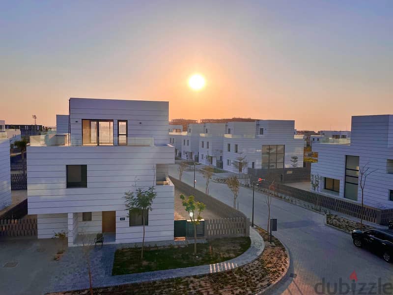 Townhouse 240 m for sale in Al Burouj Compound, Shorouk, with a down payment of 1,800,000 1