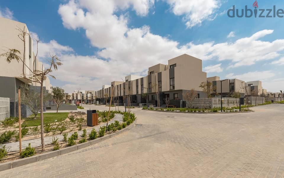 Townhouse 240 m for sale in Al Burouj Compound, Shorouk, with a down payment of 1,800,000 2