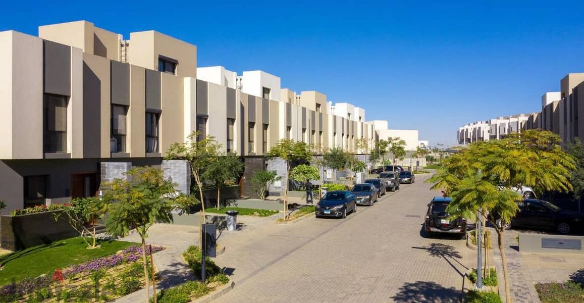 Townhouse 240 m for sale in Al Burouj Compound, Shorouk, with a down payment of 1,800,000 11