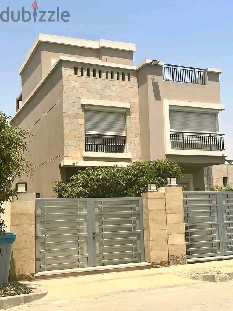 Villa For sale 230M Prime Location in Taj City New Cairo | فيلا للبيع بالتقسيط في تاج سيتي 230م علي المعاينة 0