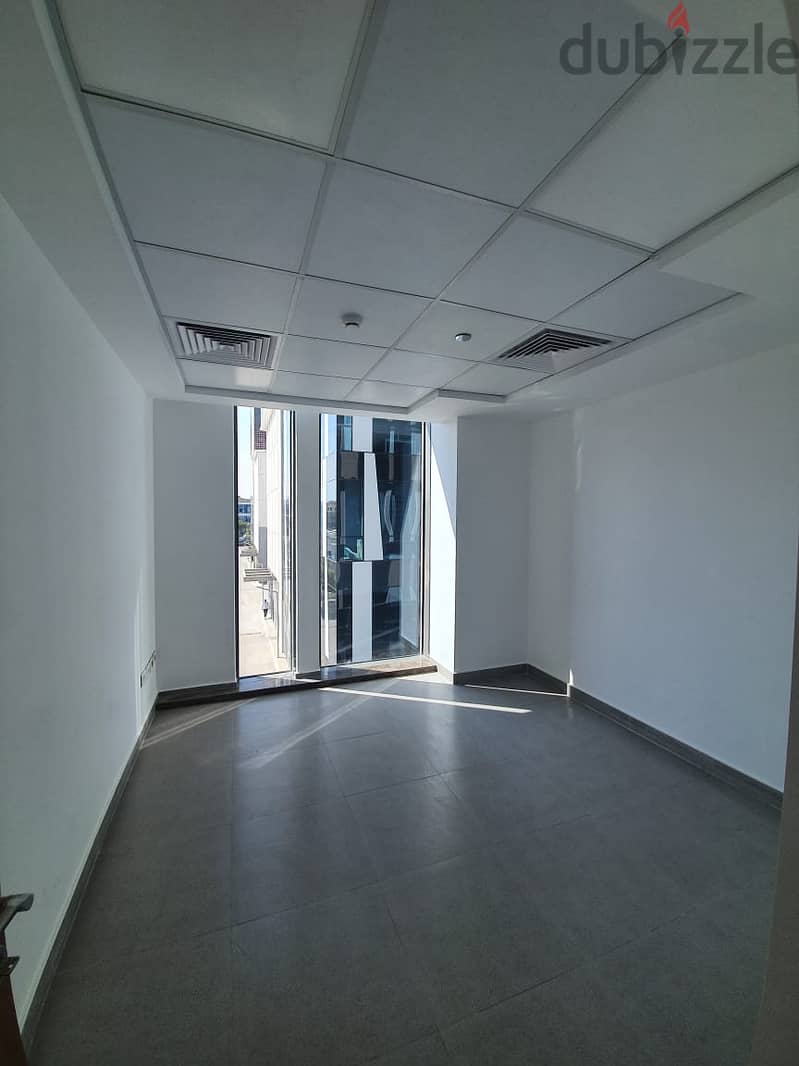 Clinic for Rent 83M finished in Park Street Mall  Sheikh Zayed 1
