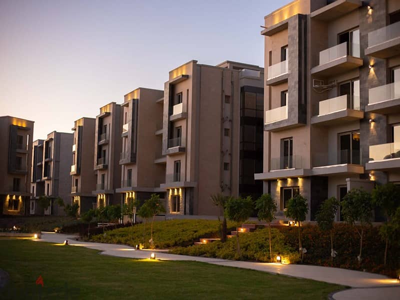 شقة أرضية مذهلة جاهزة للسكن باوفر 200 ألف في جاليريا مون فالي 4