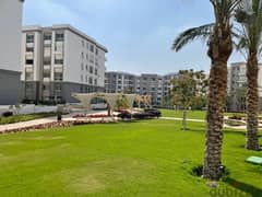 Apartment  160m very prime location in hyde park  under market price  view pool and landscape  delivery 6 month 0