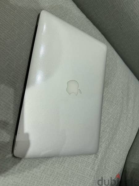 macbook pro early 2015 13 inch 128 gb not scratched 6