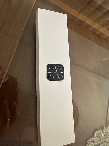 Apple Watch Series 6 - Silver Aluminum Case 40MM 1