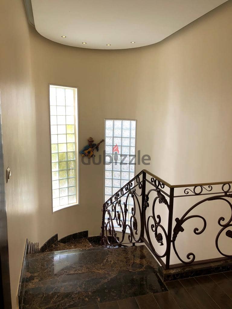 فيلا ستاندالون لقطه للبيع في القاهره الجديده داخل كمبوند الحياه ريزدنس 17