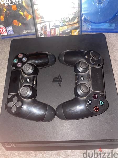 ps4 500gbs 2 controllers and 3 games 2