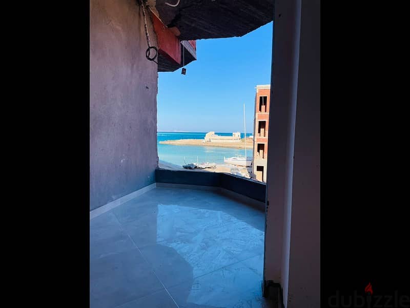 Pool sea view apartment in Hurghada with private beach 7