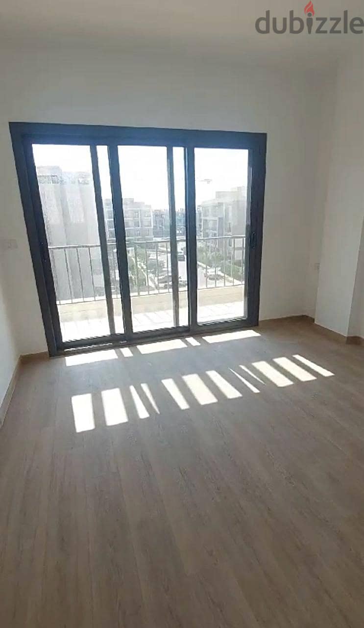 pent houes  For rent 233m prime location delivered Marassem New Cairo Fifth square 5