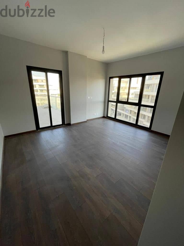 penthouse roof fully finished  For rent 287 m prime location  view garden sky condos  sodic New Cairo 1
