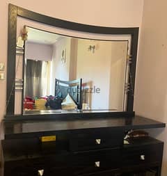 Dresser for sale( not a whole bedroom)