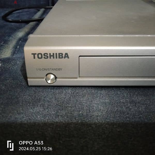 Toshiba DVD-CD player 4