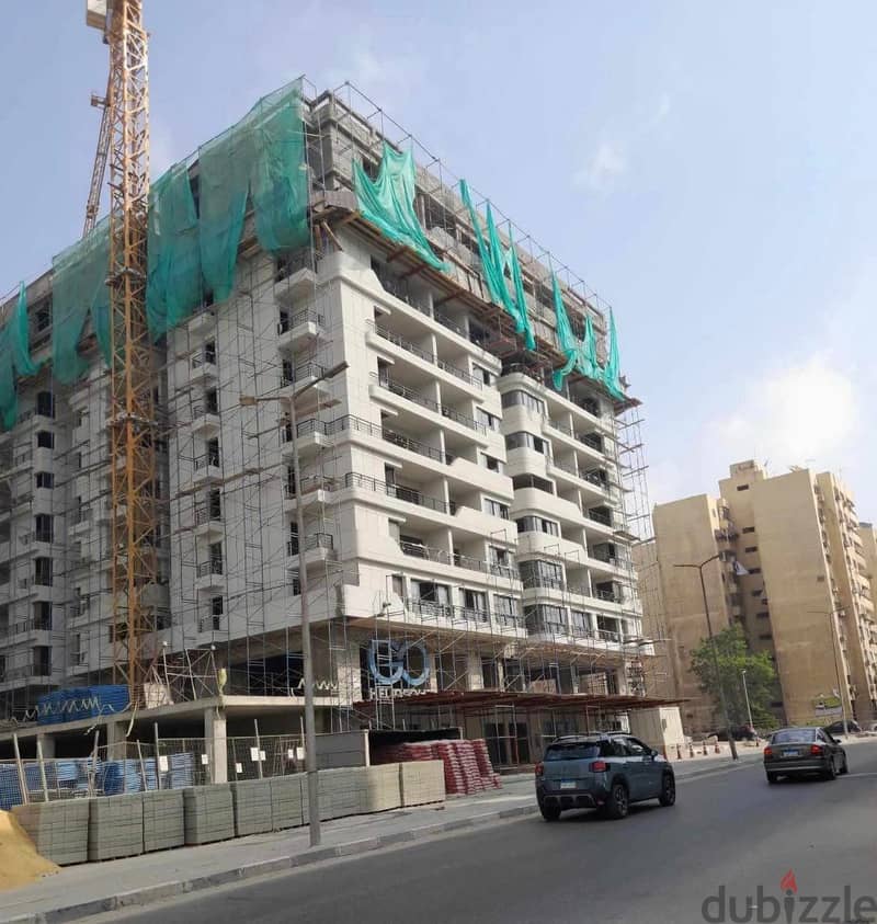 شقه علي شارع النزهه 175 متر ( 3 غرف نوم ) Go Heliopolis , بالقسط علي 4 سنوات بجوار مول سيتي ستارز 3