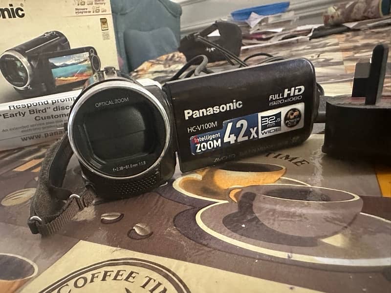panasonic camera hc-v100M 42x 16gb كاميرا ديجيتال باناسونيك 0