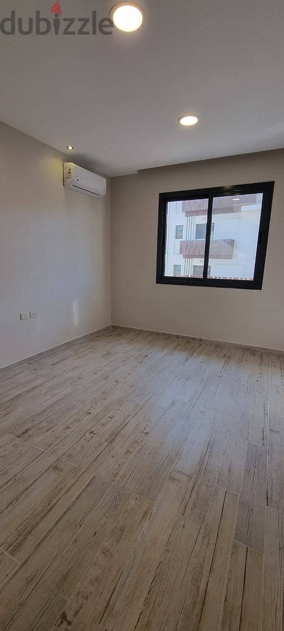Apart 3 bedrooms - Frist Use - Prime Location -V Residence New Cairo 5