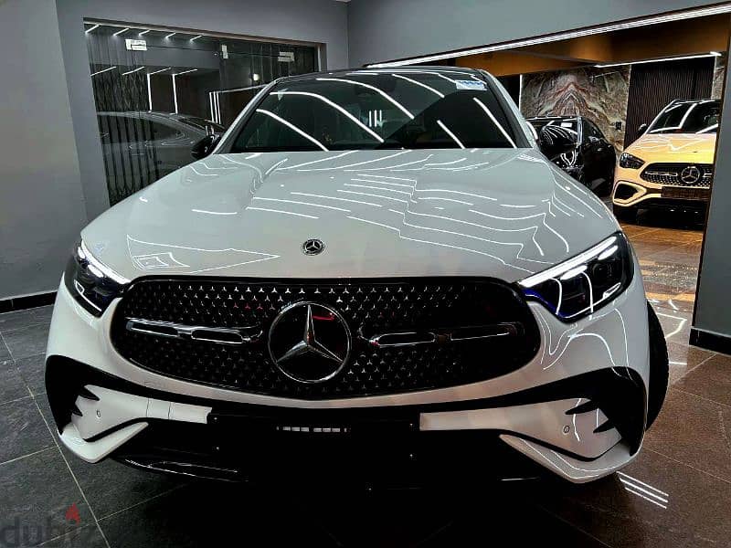 Mercedes GLC300 Coupe AMG 2024
من المستورد مباشر باقل سعر في السوق 10