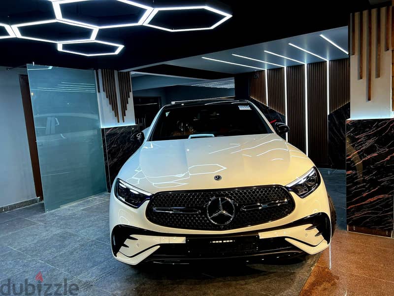 Mercedes GLC300 Coupe AMG 2024
من المستورد مباشر باقل سعر في السوق 17