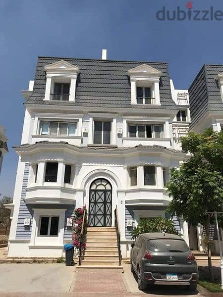I-Villa Roof Corner 4rooms for sale in New Cairo, aliva Mountain View Compound, Mostakbal City, installments over 9 years, direct view on  lagoons 20