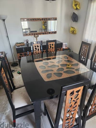 like new full dinning room (few scratches) طقم سفره كالجديد