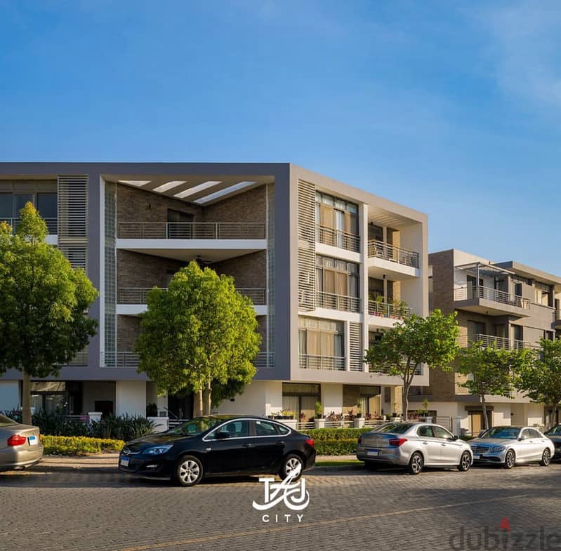 For Sale Directly In Front Of The Airport On The Suez Road, 3 Bedroom Corner Apartment With Installments, Taj City, New Cairo 1