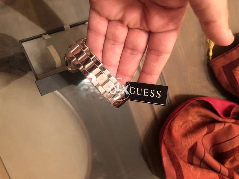 Guess Women’s Sliver and Black Watch 2